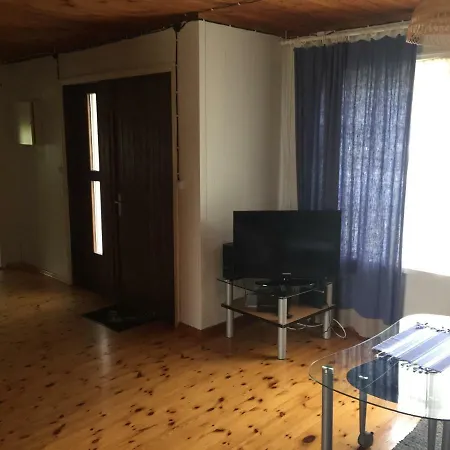 Kuunari Holiday